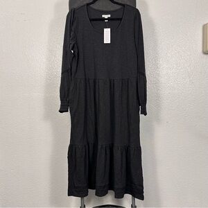 Canyon Retreat | Classic Black Long Sleeve Dress